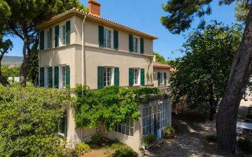 Property slide 18