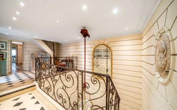 Property slide 18