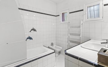 Property slide 16