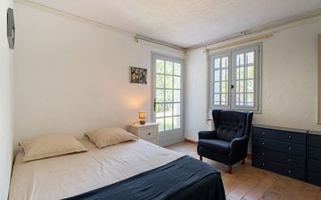 Property slide 8