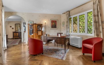 Property slide 18