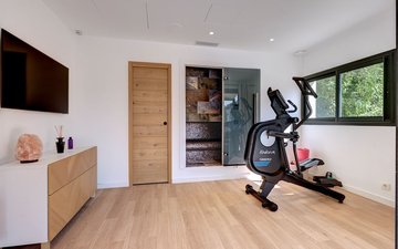 Property slide 17