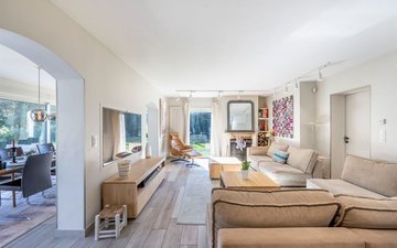 Property slide 12