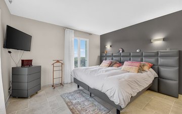 Property slide 19