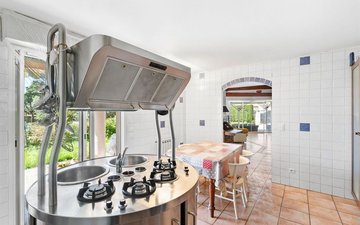 Property slide 16