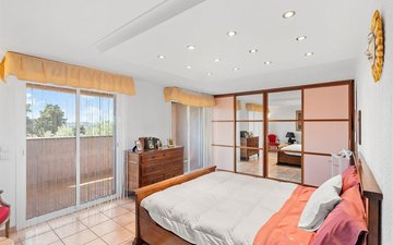 Property slide 18