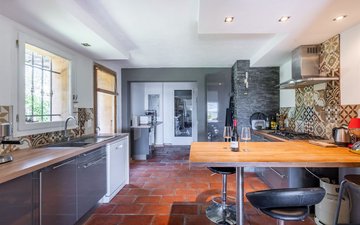Property slide 14