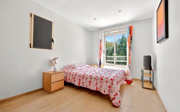 Property slide 10