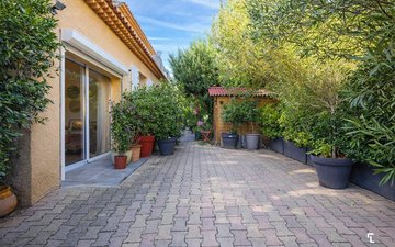 Property slide 15