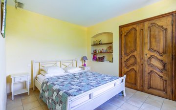 Property slide 10