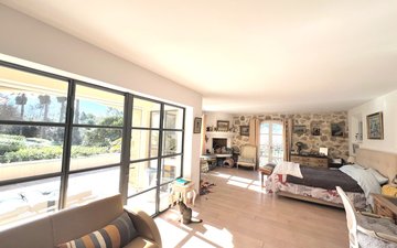 Property slide 19