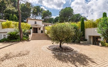 Property slide 10