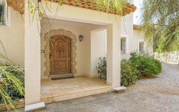 Property slide 20