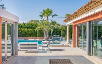 Property slide 18