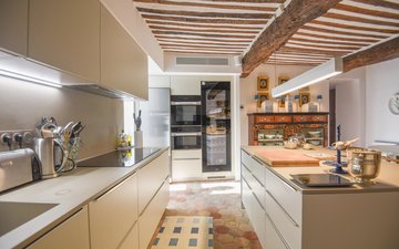 Property slide 10