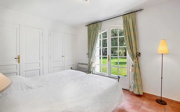 Property slide 17