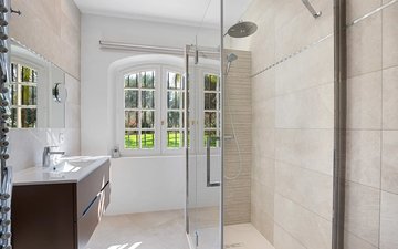 Property slide 18