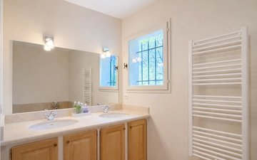 Property slide 16