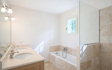 Property slide 20
