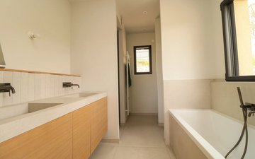 Property slide 16