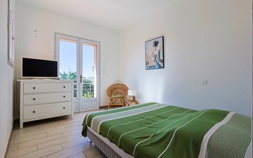 Property slide 16