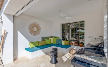 Property slide 18