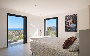Property slide 10