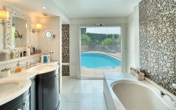 Property slide 17