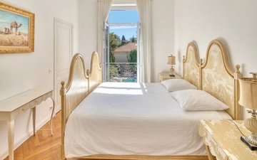 Property slide 4