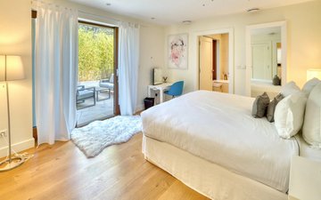 Property slide 17