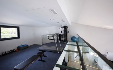 Property slide 16
