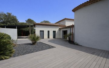 Property slide 10