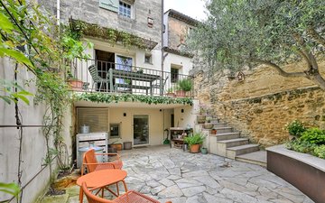 Property slide 17