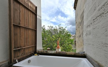Property slide 18