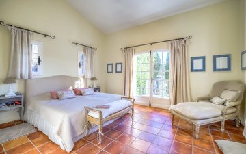 Property slide 19