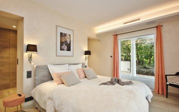 Property slide 10