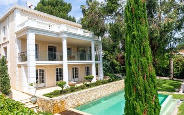 Property slide 10