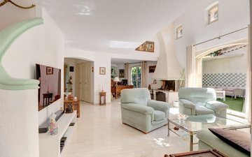 Property slide 4