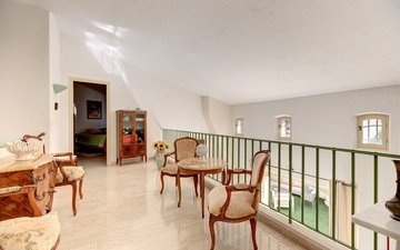 Property slide 10