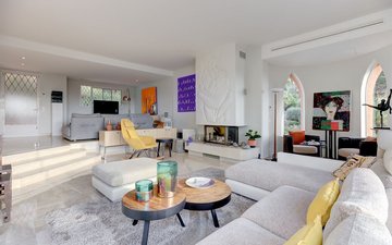 Property slide 10