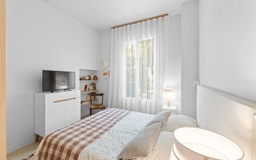 Property slide 15