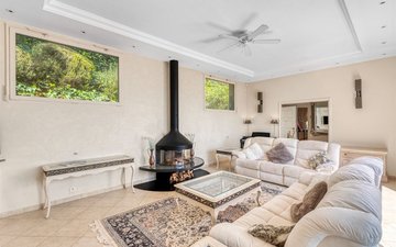 Property slide 20