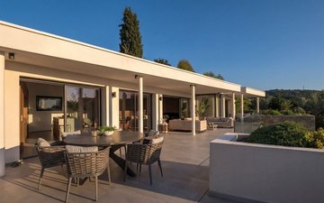 Property slide 18