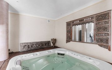 Property slide 16