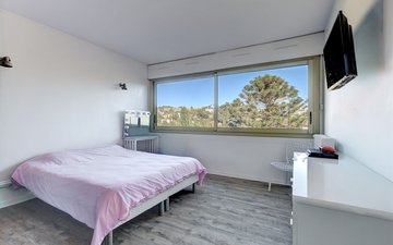 Property slide 6