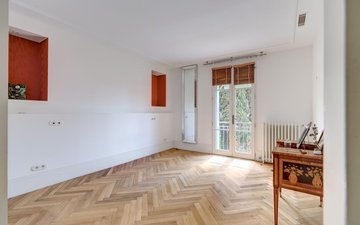 Property slide 7