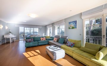 Property slide 10