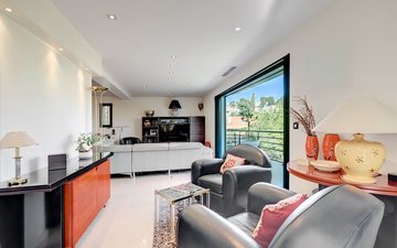 Property slide 11