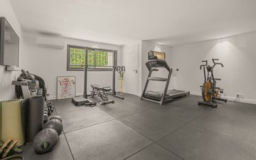 Property slide 16