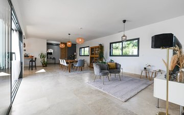 Property slide 7